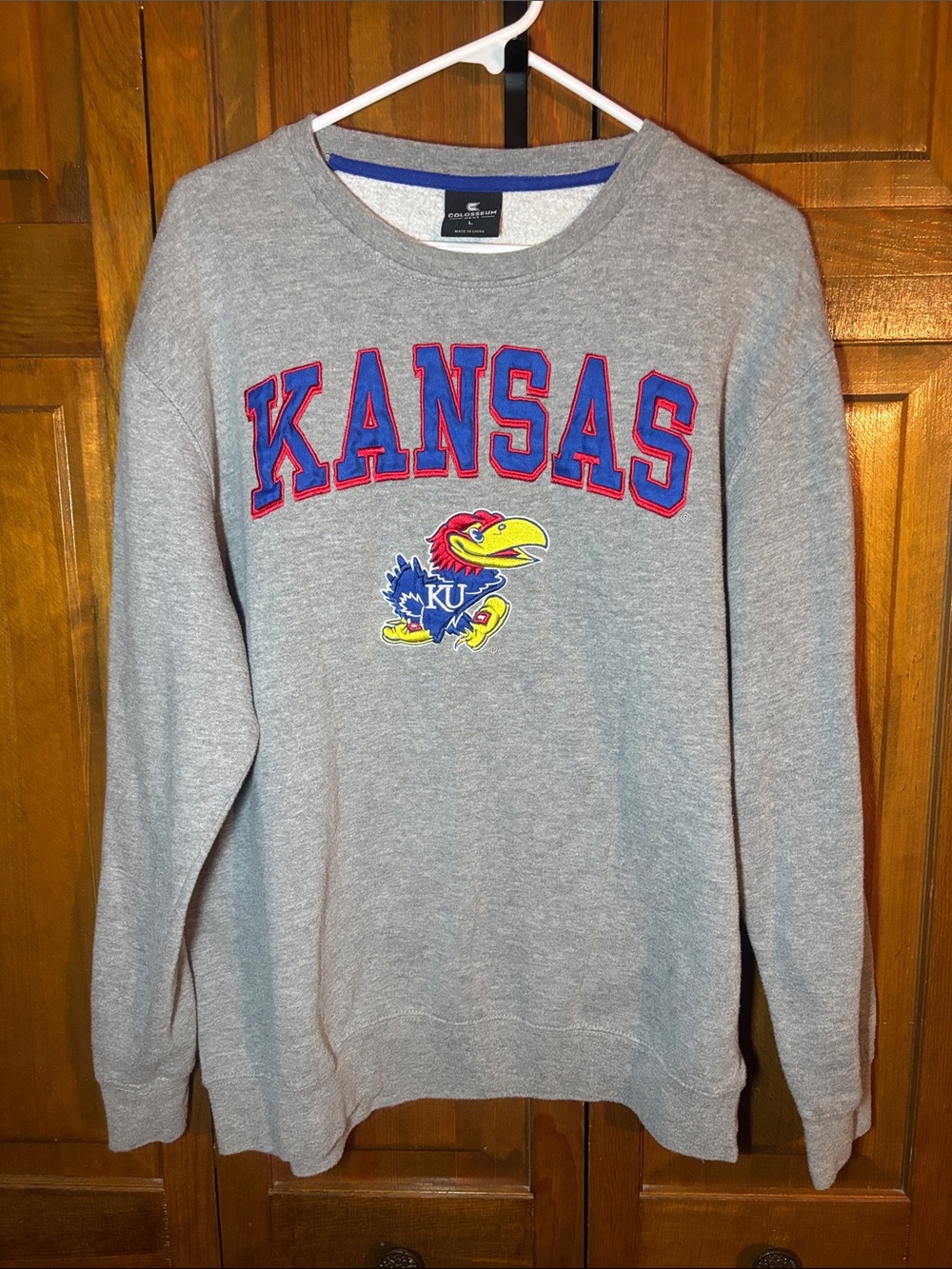 Colosseum Gray University of Kansas "KU Jayhawks" Crewneck Sweatshirt